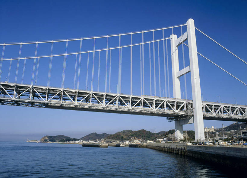 无人,横图,室外,白天,仰视,旅游,度假,海浪,海洋,美景,大桥,立交桥,桥梁,日本,亚洲,阴影,反射,影子,景观,浪花,高架,斜拉桥,桥,娱乐,蓝色,蓝天,天空,自然,海水,天,享受,休闲,景色,放松,晴朗,自然风光,海景,东亚,本州,万里无云,本州岛,日本国,濑户大桥,中国地方,冈山,冈山县,四国地方,四国,四国岛,香川,香川县,大海,风浪,海,海水的波动,近岸浪,涌浪,晴空,晴空万里,彩图,低角度拍摄