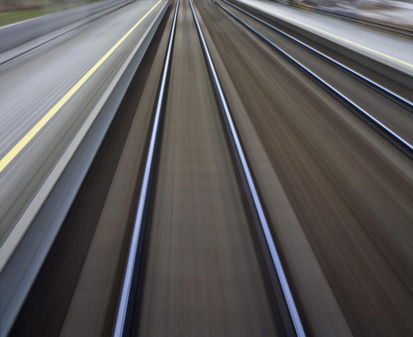 无人,横图,俯视,室外,白天,长时间曝光,度假,美景,城市风光,城市,路,铁路,奥地利,欧洲,朦胧,模糊,景观,轨道,交通,铁轨,娱乐,享受,休闲,景色,放松,运输,曝光,中欧,奥地利共和国,彩图,高角度拍摄