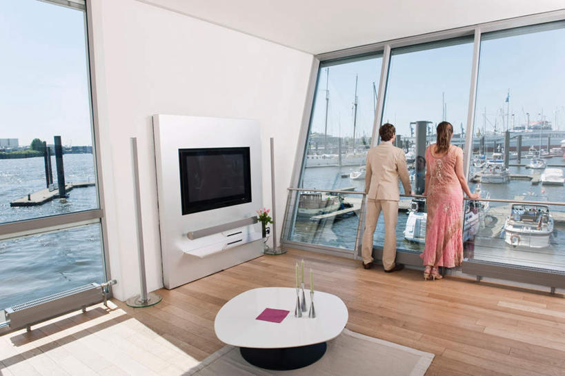 帆船,西方人,两个人,家庭,夫妻,商务人士,商务男性,站,横图,室外,白天,正面,衬衫,爱情,窗户,船,欧洲,欧洲人,远视,远眺,套装,浪漫,玻璃窗,交通工具,站着,温暖,温馨,一家人,恩爱,恋人,和睦,商务装,工薪阶层,男人,男性,年轻男性,年轻女性,女人,女性,白种人,情侣,白领,上班族,站立,彩图,全身,衬衣,伴侣,融洽