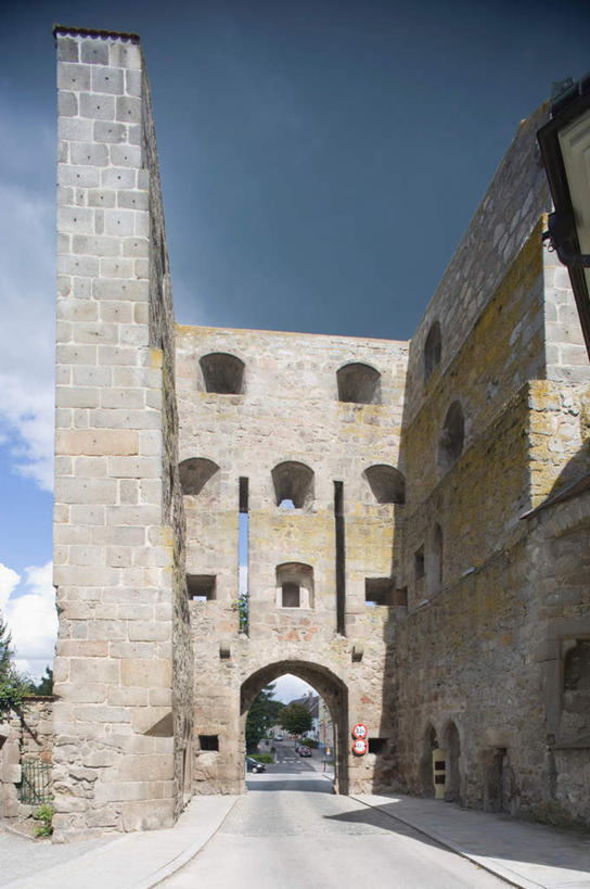 无人,竖图,室外,白天,正面,旅游,度假,标志建筑,地标,建筑,奥地利,欧洲,拱门,建筑群,娱乐,建设,蓝天,天空,天,享受,休闲,放松,中欧,奥地利共和国,彩图