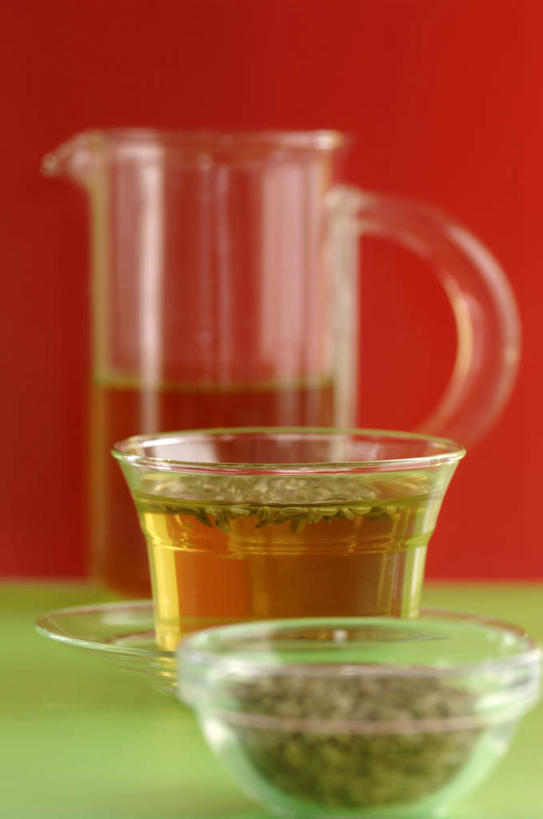 无人,竖图,室内,特写,白天,正面,幸福,茶,桌面,桌子,杯子,阴影,反射,木制,影子,茶叶,饮品,娱乐,木制品,水杯,花茶,享受,休闲,温馨,放松,乐趣,保健,养生,摄影,影棚,花草茶,舒适,香花茶,香片,熏花茶,茶杯,彩图,影棚拍摄,拍摄