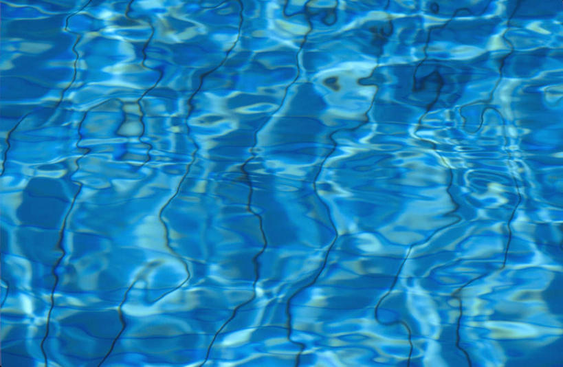 无人,体育馆,游泳池,横图,俯视,室外,白天,水,阴影,光线,影子,水池,水面,泳池,阳光,游泳馆,彩图,高角度拍摄