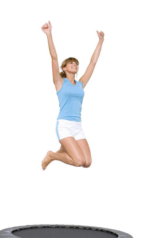 西方人,一个人,跳,举,伸展双臂,笑,微笑,露齿笑,竖图,室内,白天,白色背景,正面,运动服,蹦床,欧洲,欧洲人,仅一个年轻女性,仅一个女性,仅一个人,服装,注视,衣服,观察,看,托,摄影,服饰,影棚,观看,察看,衣着,穿着,关注,衣饰,年轻女性,女人,女性,白种人,敞开双臂,举起,举手,举着,伸开双臂,跳跃,向上举,向上伸,向上托,展开双肩,张开手臂,张开双臂,彩图,全身,影棚拍摄,拍摄,运动装