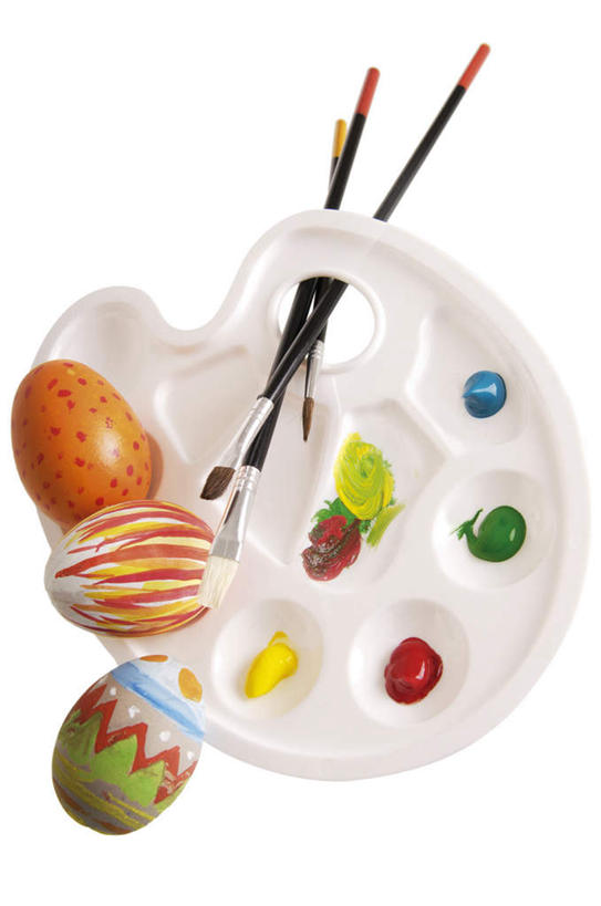 无人,竖图,室内,特写,白天,白色背景,正面,绘画,复活节,节日,庆祝,艺术,笔,蛋,办公用品,画板,美术用品,文化,画架,文具,三个,画笔,学习用品,庆典,摄影,影棚,纪念,文具用品,美术,绘画工具,彩蛋,复活节彩蛋,彩图,影棚拍摄,拍摄