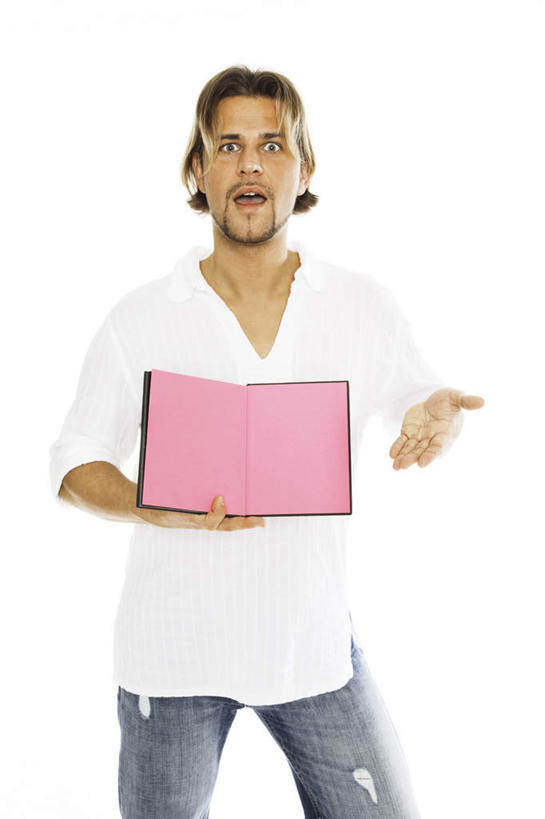 西方人,一个人,商务人士,商务男性,站,竖图,室内,白天,白色背景,正面,衬衫,欧洲,欧洲人,仅一个男性,仅一个人,握,指,套装,服装,材料,档案,文件,纸,记事本,拿,拿着,注视,方向,仅一个年轻男性,衣服,本子,笔记本,手稿,资料,观察,看,手势,站着,张嘴,握着,摄影,服饰,影棚,观看,证明,察看,指向,衣着,穿着,关注,文档,商务装,张大嘴巴,工薪阶层,衣饰,男人,男性,年轻男性,白种人,白领,上班族,张开嘴,站立,半身,彩图,影棚拍摄,衬衣,拍摄