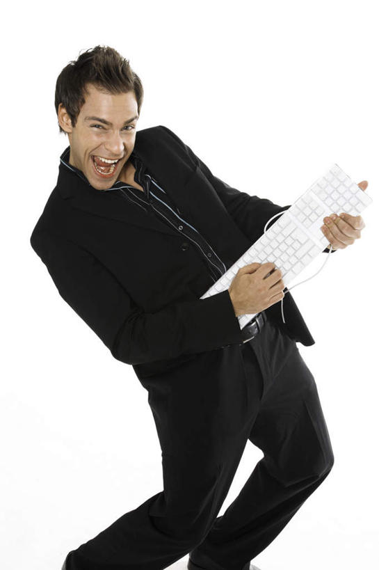 西方人,一个人,商务人士,商务男性,站,竖图,室内,白天,白色背景,正面,衬衫,键盘,欧洲,欧洲人,仅一个男性,仅一个人,握,套装,拿,拿着,注视,输入设备,通讯设备,仅一个年轻男性,观察,看,站着,张嘴,握着,摄影,影棚,观看,察看,关注,通信设备,商务装,张大嘴巴,工薪阶层,男人,男性,年轻男性,白种人,白领,上班族,张开嘴,站立,半身,彩图,影棚拍摄,衬衣,拍摄