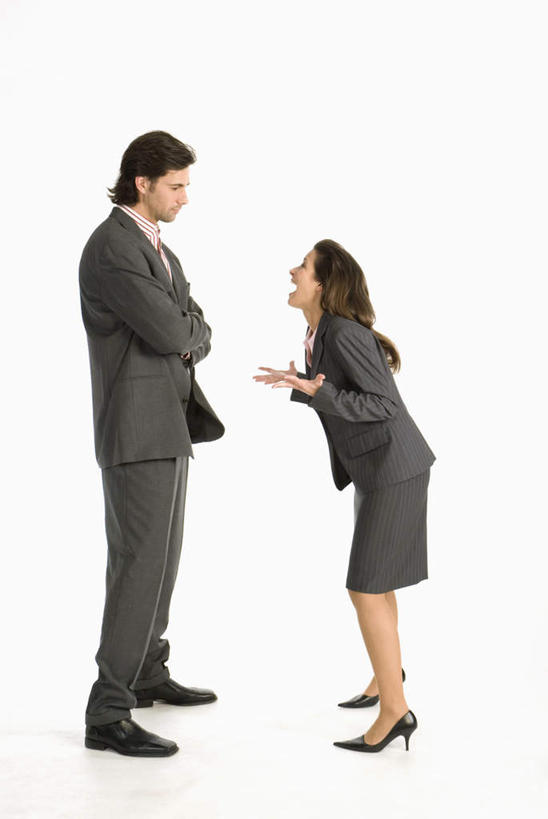 西方人,两个人,同事,商务人士,商务男性,商务女性,站,竖图,室内,白天,白色背景,侧面,衬衫,成功,合作,团队,集体,信心,欧洲,欧洲人,套装,注视,队伍,观察,看,手势,站着,张嘴,摄影,影棚,观看,察看,领导,成就,关注,商务装,合伙,领袖,张大嘴巴,工薪阶层,男人,男性,年轻男性,年轻女性,女人,女性,白种人,白领,上班族,张开嘴,站立,彩图,全身,影棚拍摄,衬衣,拍摄