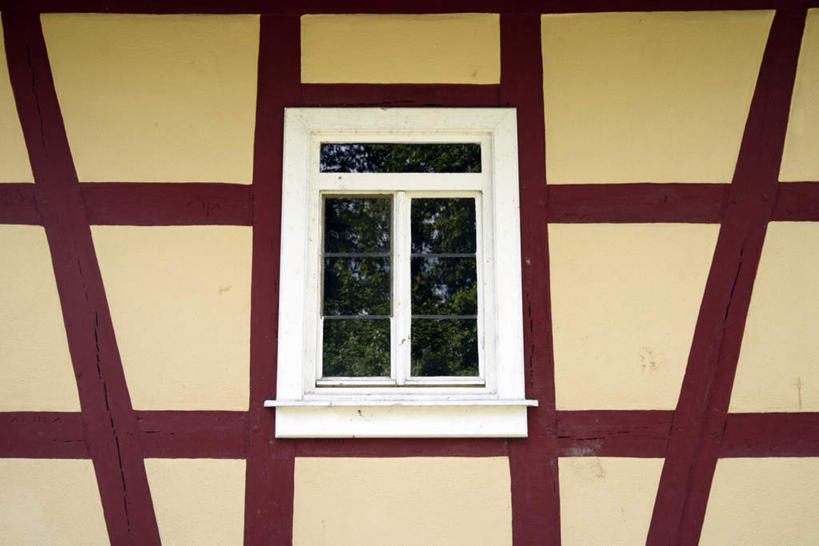 无人,家,横图,室外,白天,仰视,窗户,木制,房屋,墙,屋子,楼房,玻璃窗,墙壁,墙面,住宅,木制品,彩图,低角度拍摄,房子