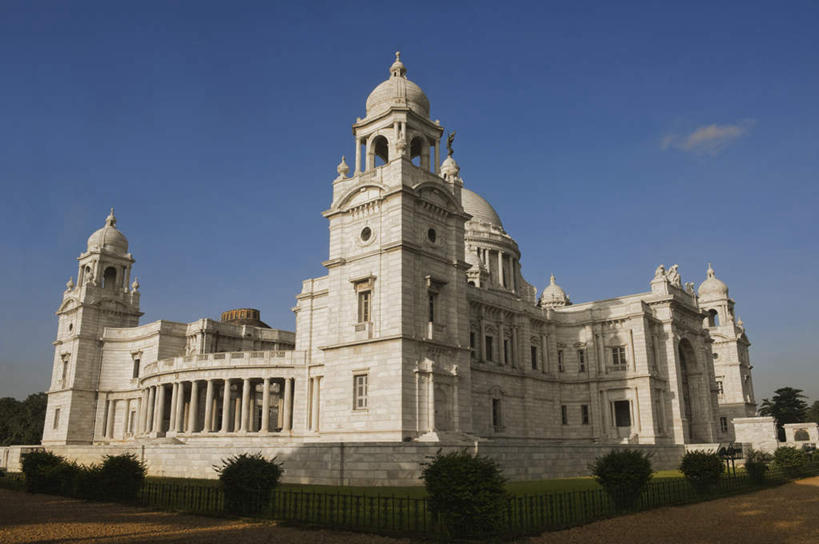 无人,横图,室外,白天,仰视,旅游,度假,名胜古迹,植物,标志建筑,道路,地标,建筑,路,印度,亚洲,遗迹,堡垒,城堡,云,云朵,小路,交通,云彩,古迹,文物,娱乐,建设,古建筑,树,树木,蓝色,绿色,白云,蓝天,天空,自然,天,享受,休闲,旅游胜地,放松,生长,晴朗,成长,要塞,南亚,古文明,首府,印度共和国,加尔各答,设防,西孟加拉邦,晴空,彩图,低角度拍摄