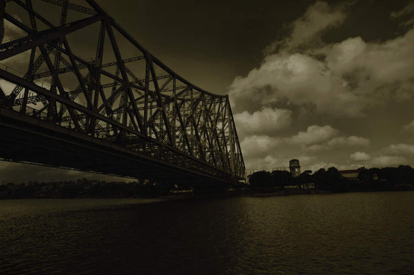 无人,横图,室外,白天,仰视,旅游,度假,河流,树林,水,植物,标志建筑,大桥,地标,建筑,立交桥,桥梁,印度,亚洲,河水,水流,乌云,云,阴天,云朵,高架,建筑群,斜拉桥,桥,云彩,娱乐,建设,树,树木,绿色,白云,天空,自然,天,享受,休闲,放松,生长,晴朗,成长,昏暗,阴沉,南亚,首府,印度共和国,加尔各答,西孟加拉邦,晴空,彩图,低角度拍摄