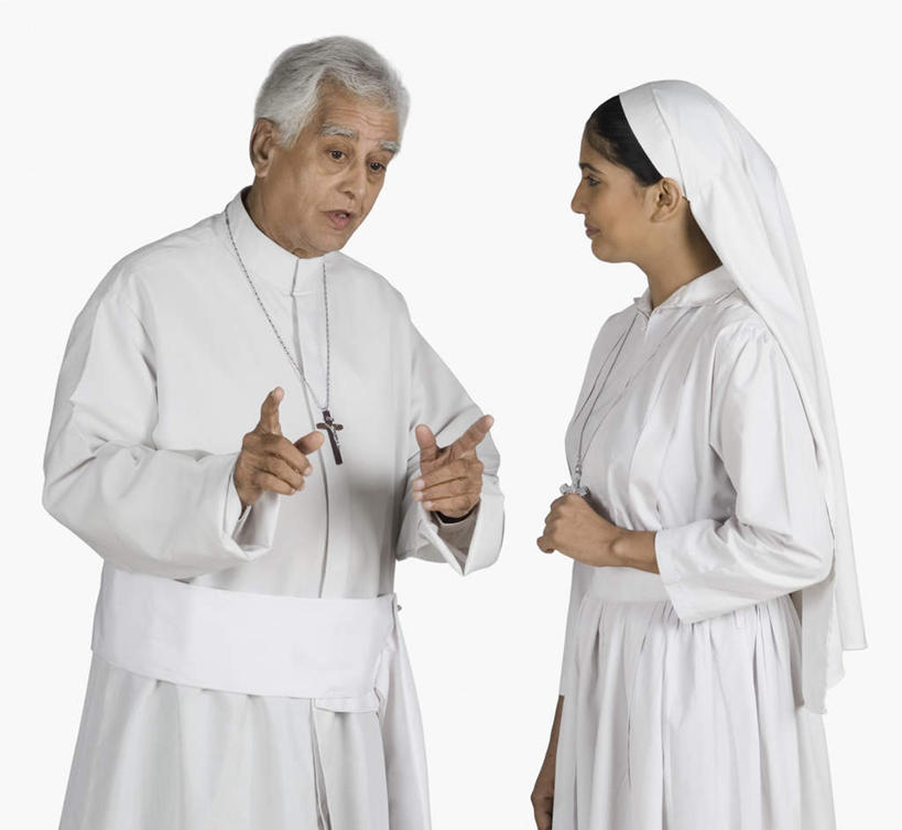头发,两个人,牧师,传教士,教堂,站,横图,室内,白天,白色背景,正面,项链,亚洲,服装,十字架,注视,装饰品,衣服,白色,饰品,首饰,观察,看,站着,摄影,宗教,服饰,影棚,观看,察看,衣着,穿着,关注,衣饰,老年男性,男人,男性,年轻女性,女人,女性,亚洲人,印度人,传道者,祭司,教士,神甫,神父,修女,站立,半身,彩图,影棚拍摄,拍摄