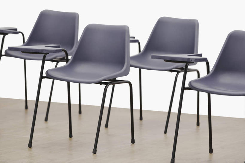 无人,横图,室内,白天,正面,地板,椅子,塑料,地面,木地板,会议椅,塑料制品,办公椅,商务椅,培训椅,彩图