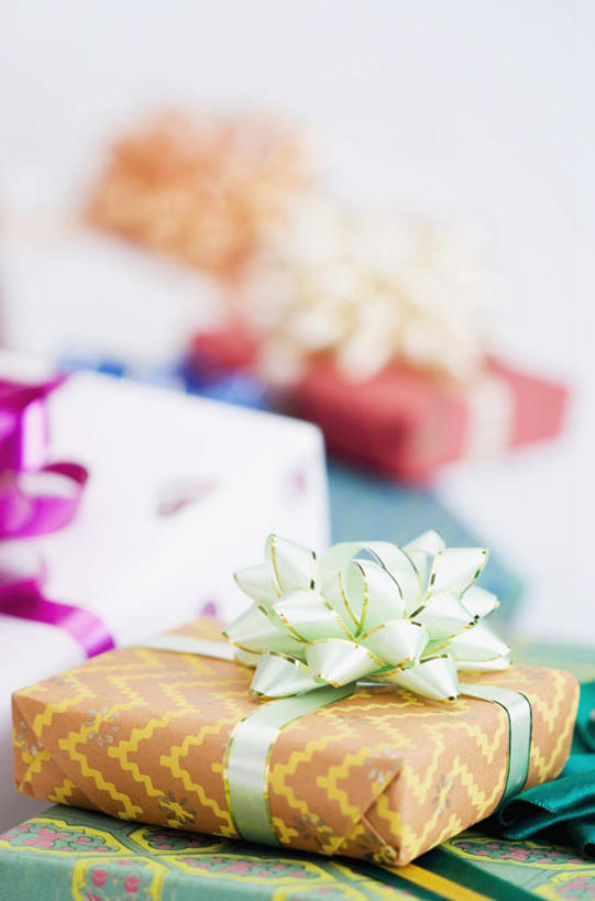 无人,竖图,俯视,室内,特写,白天,静物,礼盒,礼物,许多,朦胧,模糊,装饰,包装,纸盒,缎带,盒子,包装盒,礼品盒,礼品,彩图,高角度拍摄