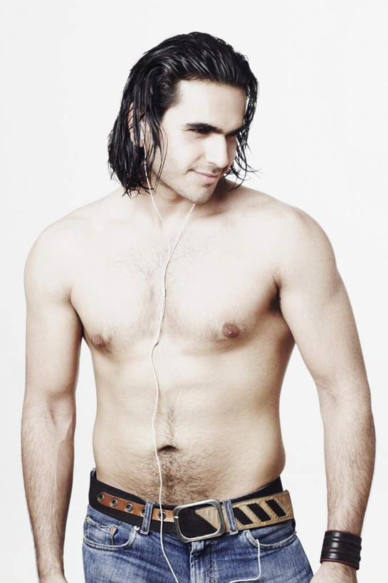 肌肉,健壮,一个人,站,笑,微笑,竖图,室内,白天,白色背景,正面,亚洲,仅一个男性,仅一个人,裤子,注视,牛仔裤,裸露,仅一个年轻男性,观察,看,站着,健康,活力,力量,摄影,影棚,观看,青春,察看,健美,强壮,关注,裸,男人,男性,年轻男性,亚洲人,印度人,站立,半身,彩图,影棚拍摄,拍摄