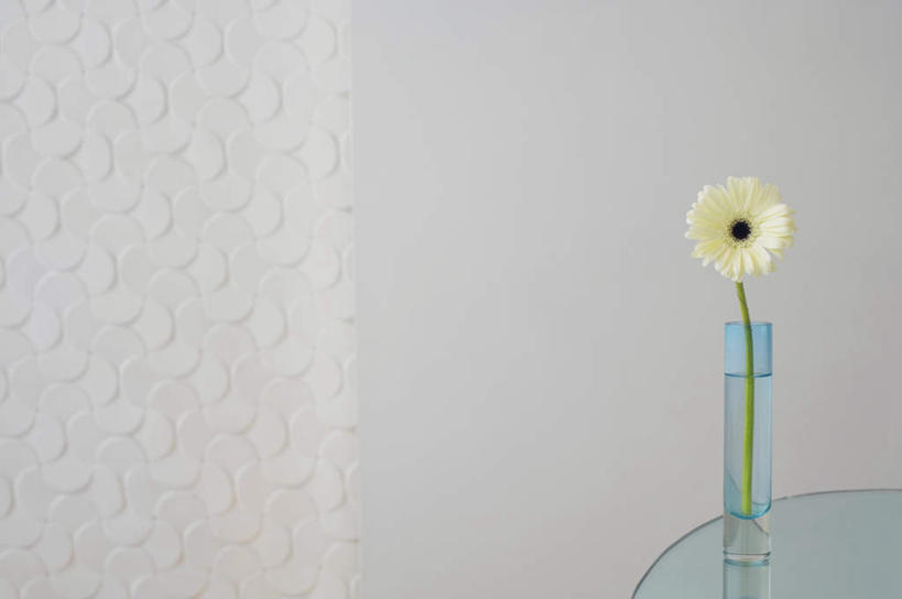 无人,横图,室内,特写,白天,正面,快乐,幸福,智慧,桌子,花瓶,玻璃,艺术,盛开,玛格丽特,花蕾,茶几,文化,玻璃制品,雏菊,花,花瓣,花朵,鲜花,一朵,一个,插花,玻璃瓶,瓶子,花苞,花蕊,菊花,活力,单个,希望,插花艺术,创造,坚强,创作,和平,想象,离别,延命菊,幸福花,春菊,马兰头花,暗恋,纯情,单恋,天真,彩图,愉快