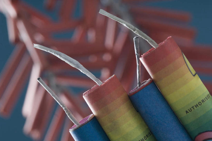 无人,横图,室内,特写,白天,正面,鞭炮,一排,朦胧,模糊,排列,导火线,摄影,影棚,队列,爆竿,爆仗,爆竹,鞭爆,炮仗,彩图,影棚拍摄,拍摄