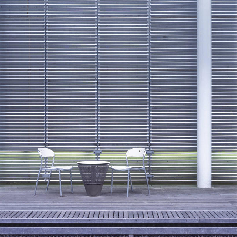 无人,高楼大厦,横图,室外,白天,正面,办公楼,桌面,桌子,大厦,建筑,摩天大楼,写字楼,椅子,奥地利,欧洲,维也纳,木制,木椅,首都,木制品,楼宇,商务楼,中欧,奥地利共和国,彩图,大楼,高层建筑,高楼,摩天楼