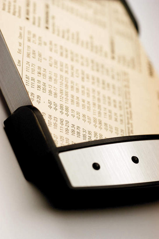 无人,竖图,俯视,室内,特写,白天,股票,数据,静物,一排,英文,标志,材料,档案,数字,文件,文字,字符,字母,标识,排列,资料,财务,阿拉伯数字,财经,英文字母,队列,文档,彩图,高角度拍摄