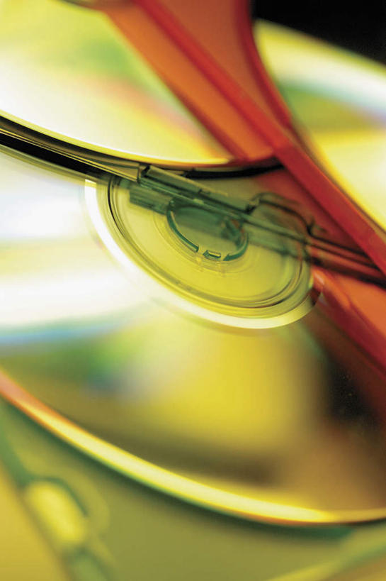 无人,竖图,俯视,室内,特写,白天,数据,静物,一堆,阴影,堆叠,堆积,朦胧,模糊,反射,信息,光盘,影子,塑料,光碟,三张,存储介质,盒子,容器,塑料制品,储藏,堆,碟片,存储,CD光盘,储存,CD唱片,CD光碟,CD盒,光盘盒,彩图,高角度拍摄,单片光盘盒,透明光盘盒,贮存