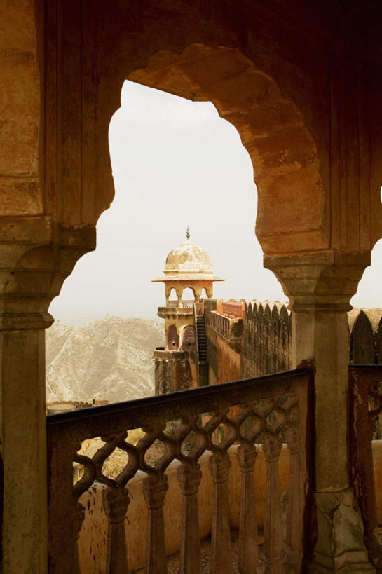 无人,家,栏杆,竖图,室外,白天,正面,旅游,度假,门,标志建筑,地标,建筑,印度,亚洲,房屋,屋子,公寓,拱门,围栏,娱乐,建设,洋房,护栏,楼房,住宅,门框,享受,休闲,旅游胜地,放松,南亚,首府,拉贾斯坦邦,拉贾斯坦,印度共和国,红粉之城,斋普尔,彩图,房子