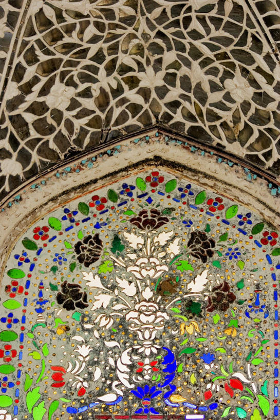 无人,竖图,室内,白天,仰视,旅游,度假,绘画,天花板,标志建筑,地标,建筑,印度,亚洲,艺术,装饰,墙,屋顶,顶棚,文化,娱乐,建设,壁画,墙壁,墙面,享受,休闲,旅游胜地,放松,华丽,修饰,点缀,南亚,首府,拉贾斯坦邦,拉贾斯坦,印度共和国,琥珀堡,衬托,美观,雅致,雅观,红粉之城,斋普尔,画画,彩图,低角度拍摄