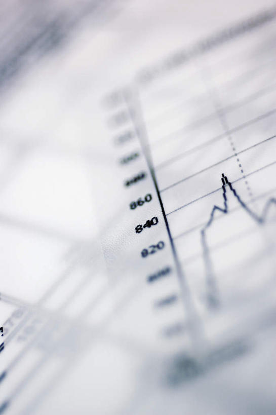 无人,竖图,俯视,室内,特写,白天,股票,数据,静物,阴影,朦胧,模糊,反射,分析,曲线,标志,材料,档案,图表,文件,文字,影子,纸,字符,字母,表格,标识,手稿,资料,K线图,金融,经济,证明,统计,折线,文档,颈线,流通,贸易,阿拉伯文,K线,股价图,蜡烛图,阿拉伯语,阿拉伯字母,彩图,高角度拍摄,证券