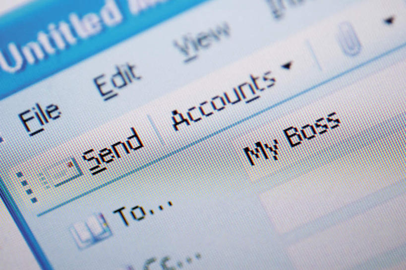 无人,横图,俯视,室内,特写,白天,显示器,互联网,科技,静物,阴影,朦胧,模糊,反射,因特网,网络,网址,信息,英文,标志,屏幕,文字,影子,域名,字符,字母,标识,显示屏,通信,创意,英文字母,地址,输出设备,彩图,高角度拍摄