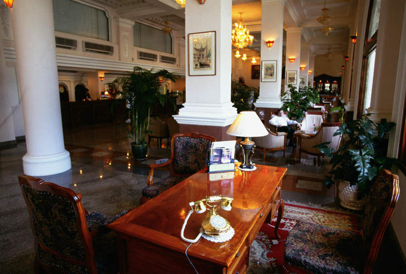 无人,办公室,宾馆,打电话,横图,室内,白天,正面,度假,美景,植物,家具,台灯,桌子,城市风光,城市,电话,照明,越南,亚洲,盆栽,办公桌,景观,灯光,盆景,娱乐,通讯设备,吊灯,灯,绿色,自然,话筒,灯具,享受,休闲,电话线,景色,放松,东南亚,生长,成长,照亮,固定电话,照明设备,越南社会主义共和国,胡志明市,办公家具,胡志明,交流,电话机,沟通,通话,彩图,客店,客栈,旅店,旅馆,旅舍,汽车旅馆