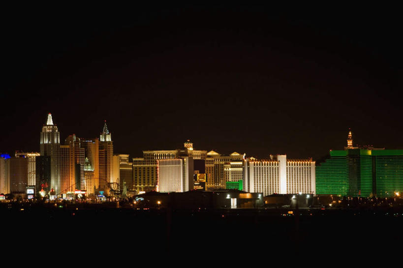 无人,家,高楼大厦,横图,室外,夜晚,正面,度假,美景,城市风光,城市,大厦,建筑,路灯,摩天大楼,夜景,照明,美国,阴影,光线,影子,房屋,屋子,景观,公寓,灯光,娱乐,洋房,楼房,住宅,灯,楼宇,享受,休闲,景色,放松,照亮,北美,北美洲,照明设备,美洲,内华达州,拉斯维加斯,北亚美利加洲,亚美利加洲,内华达,北美艾灌木丛州,产银之州,银山州,银之州,赌城,拉斯韦加斯,彩图,房子,大楼,高层建筑,高楼,摩天楼