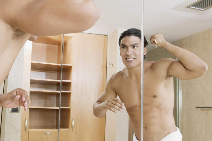 西方人,肌肉,健壮,一个人,站,举,笑,微笑,露齿笑,横图,室内,白天,侧面,柜子,镜子,卫生间,浴室,欧洲,欧洲人,仅一个男性,仅一个人,握,内裤,储物柜,注视,裸露,仅一个年轻男性,观察,看,托,握拳,站着,健康,活力,力量,握着,观看,青春,镜像,察看,强壮,镜面,储存,关注,裸,储备,蕴藏,贮备,男人,男性,年轻男性,白种人,淋浴房,举起,举手,举着,向上举,向上伸,向上托,站立,半身,彩图,冲凉房,沐浴间,沐浴室,贮存