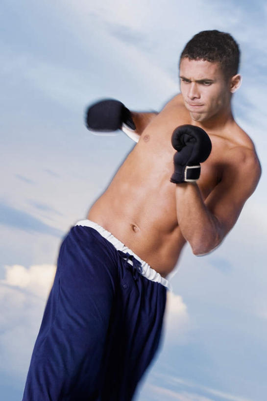 西方人,肌肉,健壮,一个人,拳击手,站,竖图,室外,白天,正面,锻炼,旅游,度假,安全,比赛,运动,拳击,欧洲,欧洲人,仅一个男性,仅一个人,握,阴影,裤子,朦胧,模糊,光线,影子,云,云朵,防护,拳击手套,云彩,注视,娱乐,运动器械,裸露,仅一个年轻男性,蓝色,黑色,白云,蓝天,天空,阳光,手套,天,观察,看,站着,享受,休闲,健康,健身器械,放松,活力,力量,握着,晴朗,观看,青春,保护,察看,强壮,关注,室外运动,裸,保险,健身器材,户外运动,保全,周全,安稳,安定,防护手套,平安,体育,男人,男性,年轻男性,白种人,拳击家,拳击运动员,晴空,站立,半身,彩图,健身,运动器材