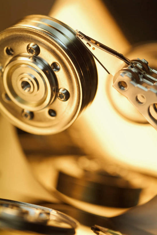 无人,竖图,室内,特写,白天,正面,数据,静物,阴影,朦胧,模糊,反射,信息,影子,存储介质,硬盘,存储,硬盘驱动器,彩图