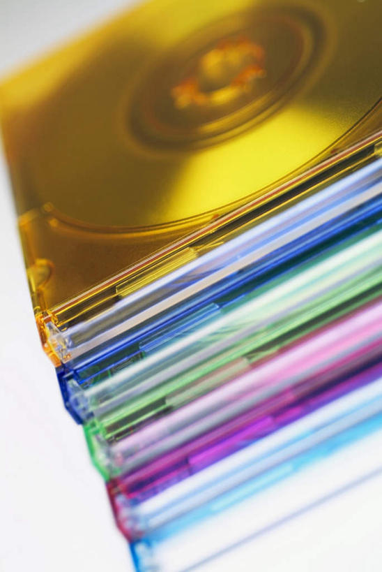 无人,竖图,俯视,彩色,室内,特写,白天,白色背景,数据,静物,一排,许多,阴影,朦胧,模糊,整齐,反射,信息,光盘,影子,塑料,光碟,很多,存储介质,盒子,排列,容器,塑料制品,摄影,影棚,储藏,堆,碟片,存储,CD光盘,储存,队列,CD唱片,CD光碟,CD盒,光盘盒,彩图,高角度拍摄,影棚拍摄,拍摄,单片光盘盒,透明光盘盒,贮存