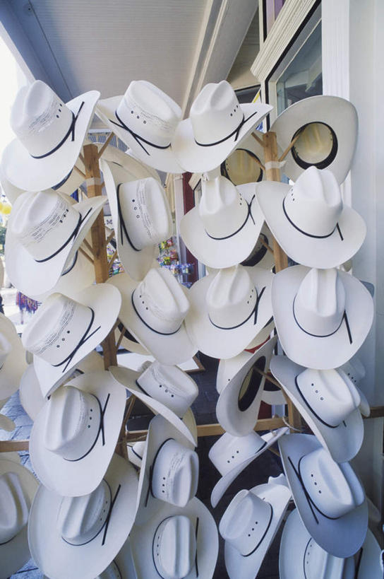 无人,商店,竖图,室外,白天,正面,度假,美景,城市风光,城市,帽子,美国,许多,吊挂,悬挂,草帽,景观,挂,娱乐,商铺,享受,休闲,景色,放松,北美,北美洲,德克萨斯州,美洲,德克萨斯,得州,德州,得克萨斯州,孤星之州,北亚美利加洲,亚美利加洲,市肆,商号,彩图,店铺