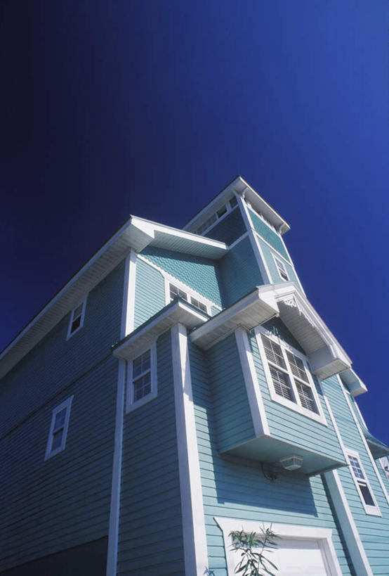 无人,家,竖图,室外,白天,仰视,度假,美景,窗户,城市风光,城市,美国,阴影,光线,影子,房屋,屋子,景观,公寓,娱乐,洋房,楼房,玻璃窗,住宅,蓝色,蓝天,天空,阳光,天,享受,休闲,景色,放松,晴朗,北美,北美洲,德克萨斯州,美洲,德克萨斯,万里无云,得州,德州,得克萨斯州,孤星之州,北亚美利加洲,亚美利加洲,一栋,晴空,晴空万里,彩图,低角度拍摄,房子