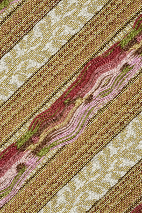 无人,竖图,室内,特写,白天,正面,静物,阴影,花纹,装饰,反射,纹路,布,图案,纹理,影子,布纹,华丽,修饰,布匹,点缀,肌理,衬托,美观,雅致,雅观,彩图