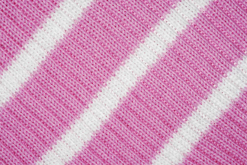 无人,横图,室内,特写,白天,正面,毛衣,重复,静物,阴影,条纹,卷曲,编织,缠绕,反射,纹路,纹理,影子,织物,线团,纺织,粉色,白色,毛线,羊毛,线衫,肌理,反复,彩图,绒衣,套衫,套头毛衣,线衣