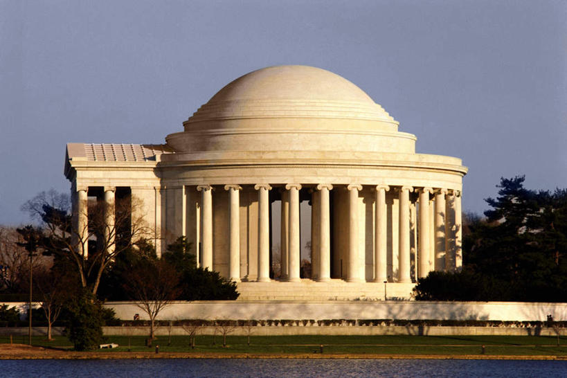 无人,横图,室外,白天,正面,旅游,度假,草地,草坪,植物,标志建筑,地标,建筑,美国,一排,许多,阴影,整齐,光线,影子,柱子,纪念馆,首都,娱乐,建设,草,树,树木,排列,蓝色,绿色,蓝天,天空,阳光,自然,天,享受,休闲,旅游胜地,放松,生长,晴朗,成长,北美,北美洲,队列,美洲,华盛顿特区,万里无云,杰弗逊纪念堂,杰佛逊纪念堂,华盛顿哥伦比亚特区,华府,杰斐逊纪念堂,北亚美利加洲,亚美利加洲,晴空,晴空万里,彩图