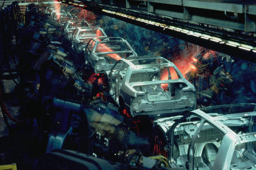 无人,工厂,横图,俯视,室内,特写,白天,热情,机器,高科技,汽车,火,一排,连接,组合,朦胧,模糊,整齐,科学,火花,火焰,面包车,燃烧,车,排列,交通工具,机械,电焊,焊接,科学技术,紧固,机器人,队列,拼接,载具,拼凑,焊枪,拼合,凑集,聚合,撮合,牢固,电弧焊,彩图,高角度拍摄,工地,制造厂