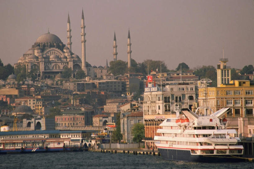 无人,家,码头,横图,室外,白天,正面,度假,海浪,海洋,美景,城市风光,城市,港口,船,土耳其,亚洲,阴影,节日,光线,影子,房屋,屋子,景观,浪花,公寓,文化,娱乐,洋房,楼房,游轮,住宅,游船,蓝色,蓝天,天空,阳光,海水,交通工具,天,祈祷,享受,休闲,健康,景色,放松,许愿,宗教,信仰,晴朗,纪念,祈求,伊斯兰教,载具,清真寺,西亚,海景,万里无云,金角湾,旅游船,平安,大海,风浪,海,海水的波动,近岸浪,涌浪,晴空,晴空万里,彩图,房子,摆渡口,埠头,渡口,渡头,港湾,海港,货运码头,口岸,商港,土耳其共和国