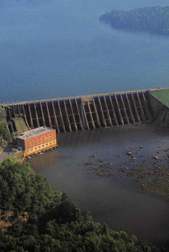 无人,竖图,俯视,航拍,室外,白天,旅游,度假,灌溉,河流,美景,森林,树林,水,植物,建筑,美国,蓄水,河水,景观,水流,娱乐,建设,水坝,水库,树,树木,绿色,自然,享受,休闲,发电,景色,放松,生长,成长,北美,北美洲,鸟瞰,自然风光,美洲,坝,航运,北亚美利加洲,亚美利加洲,防洪,供水,水力发电,彩图,高角度拍摄