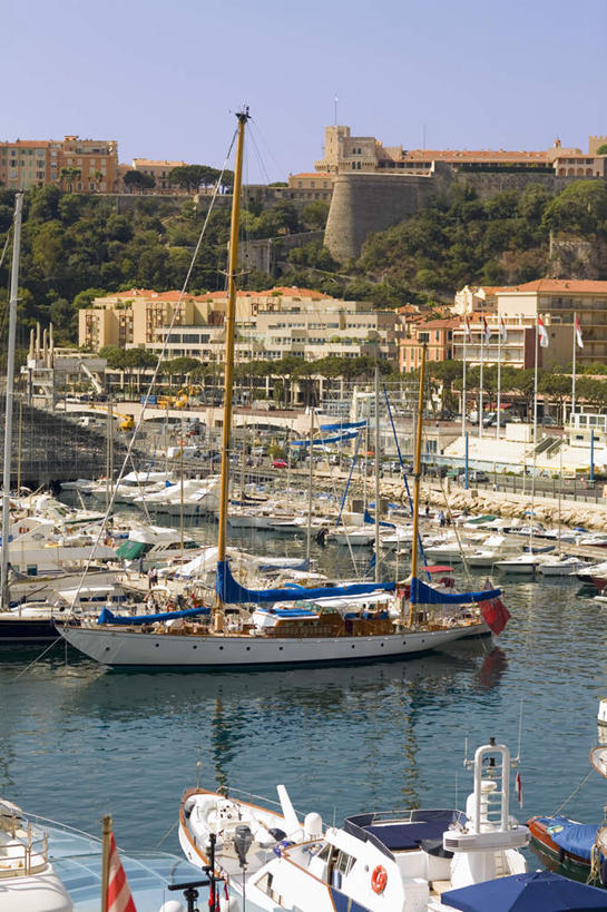 无人,家,码头,竖图,室外,白天,正面,度假,海浪,海洋,美景,植物,城市风光,城市,港口,轮船,船,摩纳哥,欧洲,许多,阴影,光线,影子,房屋,屋子,景观,浪花,公寓,娱乐,洋房,楼房,住宅,树,树木,排列,蓝色,绿色,蓝天,天空,阳光,自然,海水,交通工具,天,享受,休闲,摩纳哥公国,景色,放松,生长,晴朗,成长,载具,海景,游艇码头,万里无云,蒙特卡洛,蒙地卡罗,摆列,大海,风浪,海,海水的波动,近岸浪,涌浪,晴空,晴空万里,彩图,房子,摆渡口,埠头,渡口,渡头,港湾,海港,口岸,布列,分列