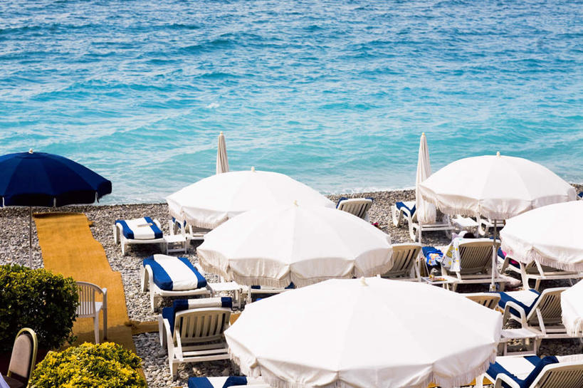 无人,横图,俯视,室外,白天,旅游,度假,海浪,海洋,美景,植物,椅子,法国,欧洲,一排,许多,阴影,整齐,光线,伞,影子,雨伞,遮阳伞,躺椅,景观,浪花,娱乐,阳伞,树,树木,排列,绿色,白色,阳光,自然,海水,享受,休闲,景色,放松,生长,成长,沙滩椅,太阳伞,队列,自然风光,海景,滨海阿尔卑斯,尼斯,法兰西共和国,省会,法兰西第五共和国,普罗旺斯.阿尔卑斯.蓝色海岸,普罗旺斯.阿尔卑斯.蓝色海岸大区,滨海阿尔卑斯省,大海,风浪,海,海水的波动,近岸浪,涌浪,彩图,高角度拍摄