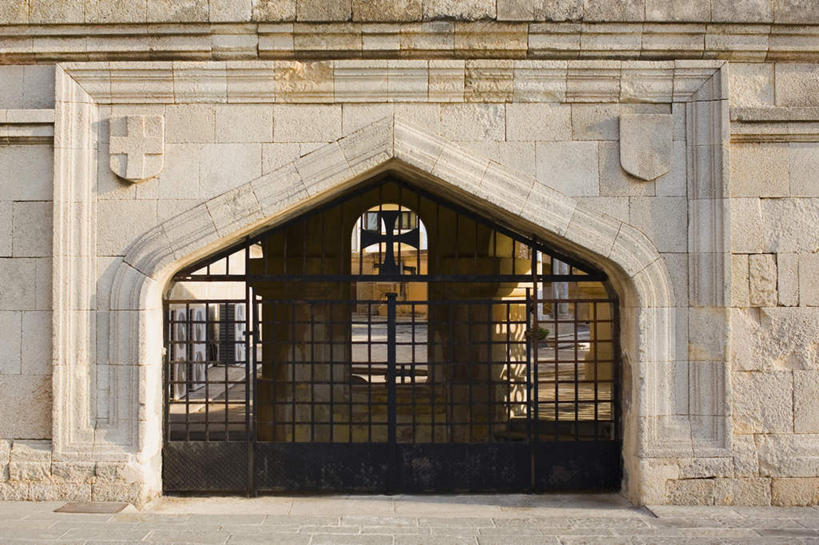 无人,横图,室外,白天,正面,旅游,度假,名胜古迹,门,标志建筑,地标,建筑,希腊,欧洲,遗迹,堡垒,城堡,拱门,古迹,文物,娱乐,建设,古建筑,门框,享受,休闲,旅游胜地,放松,要塞,古文明,多德卡尼斯群岛,希腊共和国,罗德岛,设防,彩图