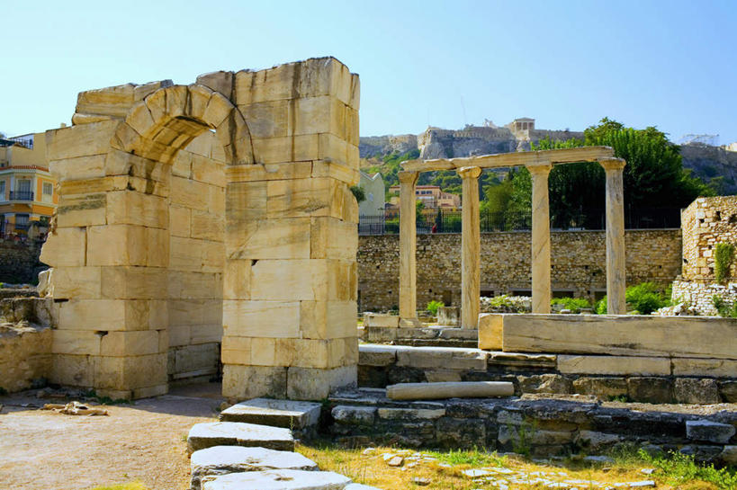 无人,横图,室外,白天,正面,旅游,度假,名胜古迹,植物,标志建筑,地标,建筑,希腊,欧洲,阴影,遗迹,光线,影子,首都,古迹,文物,娱乐,建设,古建筑,树,树木,蓝色,绿色,蓝天,天空,阳光,自然,天,享受,休闲,旅游胜地,放松,生长,晴朗,成长,雅典,古文明,希腊共和国,万里无云,阿提卡,阿提卡大区,晴空,晴空万里,彩图,宙斯神庙