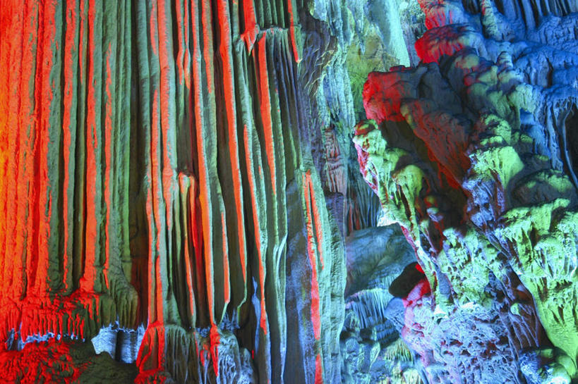 无人,横图,彩色,室内,白天,仰视,旅游,度假,石头,名胜古迹,标志建筑,地标,建筑,桂林,中国,亚洲,阴影,遗迹,反射,影子,墙,洞,古迹,文物,娱乐,建设,古建筑,墙壁,墙面,享受,休闲,旅游胜地,放松,洞穴,广西,五颜六色,色彩斑斓,五彩缤纷,古文明,东亚,漓江,阳朔,钟乳石,穴,石钟乳,广西壮族自治区,七星岩,中华人民共和国,桂林市,桂,华南地区,五彩斑斓,五光十色,阳朔县,石块,岩石,彩图,低角度拍摄,碧虚岩,七星公园,栖霞洞,仙李岩