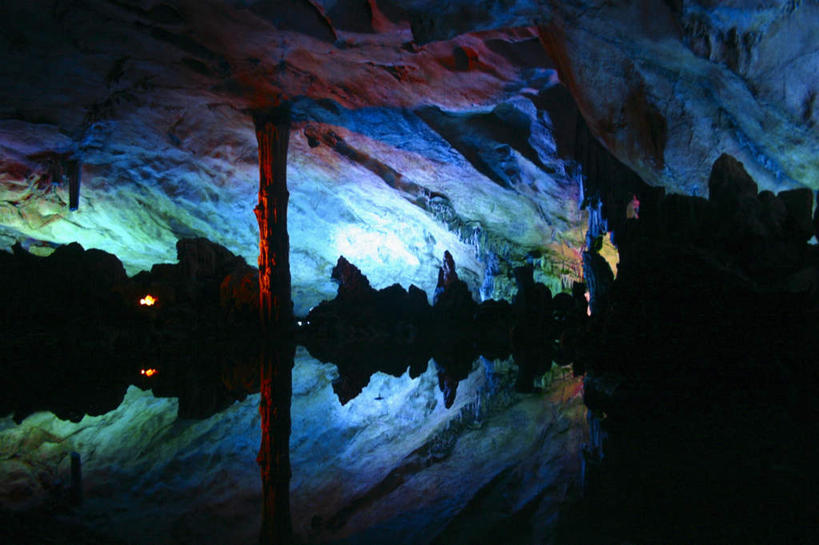 无人,横图,室内,白天,正面,旅游,度假,石头,名胜古迹,水,标志建筑,地标,建筑,桂林,中国,亚洲,阴影,遗迹,反射,液体,影子,墙,洞,水滴,古迹,文物,娱乐,建设,古建筑,墙壁,墙面,倒影,享受,休闲,旅游胜地,放松,洞穴,广西,倒映,古文明,东亚,漓江,阳朔,钟乳石,穴,石钟乳,广西壮族自治区,七星岩,中华人民共和国,桂林市,桂,华南地区,反照,阳朔县,石块,岩石,彩图,碧虚岩,七星公园,栖霞洞,仙李岩