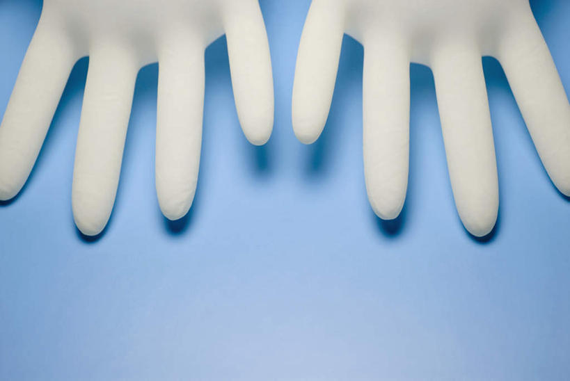 无人,横图,俯视,室内,特写,白天,静物,阴影,蓝色背景,反射,影子,两个,白色,手套,橡胶,摄影,影棚,橡胶手套,橡胶制品,医用手套,彩图,高角度拍摄,影棚拍摄,拍摄