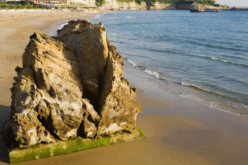 无人,横图,俯视,室外,白天,旅游,度假,海浪,海洋,石头,美景,沙滩,法国,欧洲,阴影,光线,沙子,石子,影子,海岸,景观,浪花,沙地,娱乐,阳光,自然,海水,享受,休闲,景色,放松,自然风光,海景,法兰西共和国,比亚里茨,阿基坦,法兰西第五共和国,大海,风浪,海,海水的波动,海滩,近岸浪,石块,岩石,涌浪,彩图,高角度拍摄