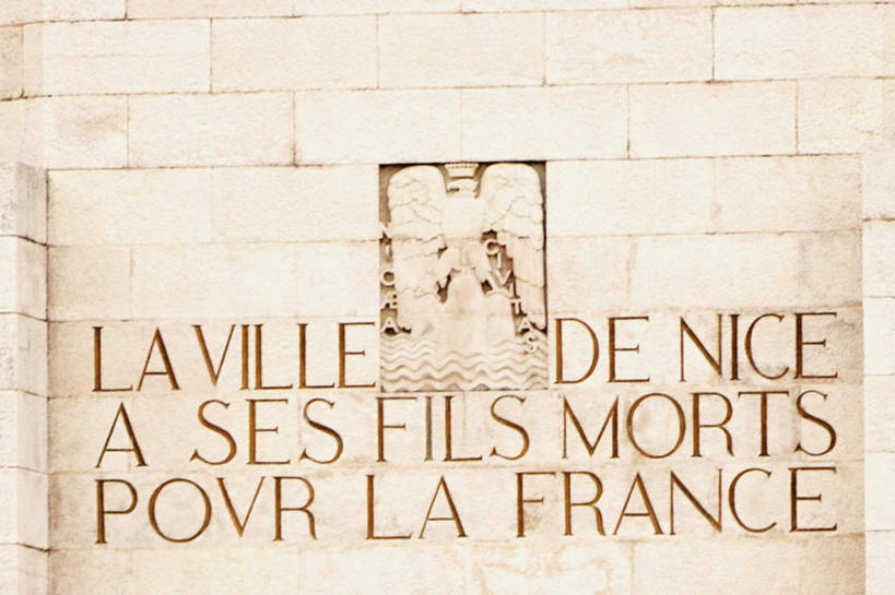 无人,横图,室外,白天,正面,旅游,度假,标志建筑,地标,建筑,鸟,野生动物,鹰,法国,欧洲,戛纳,英文,鸟类,标志,雕刻,文字,字符,字母,墙,纪念碑,娱乐,标识,建设,墙壁,墙面,动物,享受,休闲,旅游胜地,放松,英文字母,凶猛,滨海阿尔卑斯,鸢,法兰西共和国,法兰西第五共和国,雕镂,雕琢,镌刻,普罗旺斯.阿尔卑斯.蓝色海岸,普罗旺斯.阿尔卑斯.蓝色海岸大区,滨海阿尔卑斯省,坎城,康城,残暴,凶残,老鹰,彩图,全身